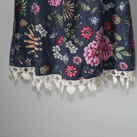 NWT Anthropologie Home Floral Crochet Butterfly Field Apron Navy One Size H12862 - Picture 3 of 8